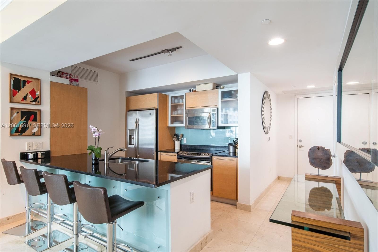 950 Brickell Bay Dr 1211 photo 2