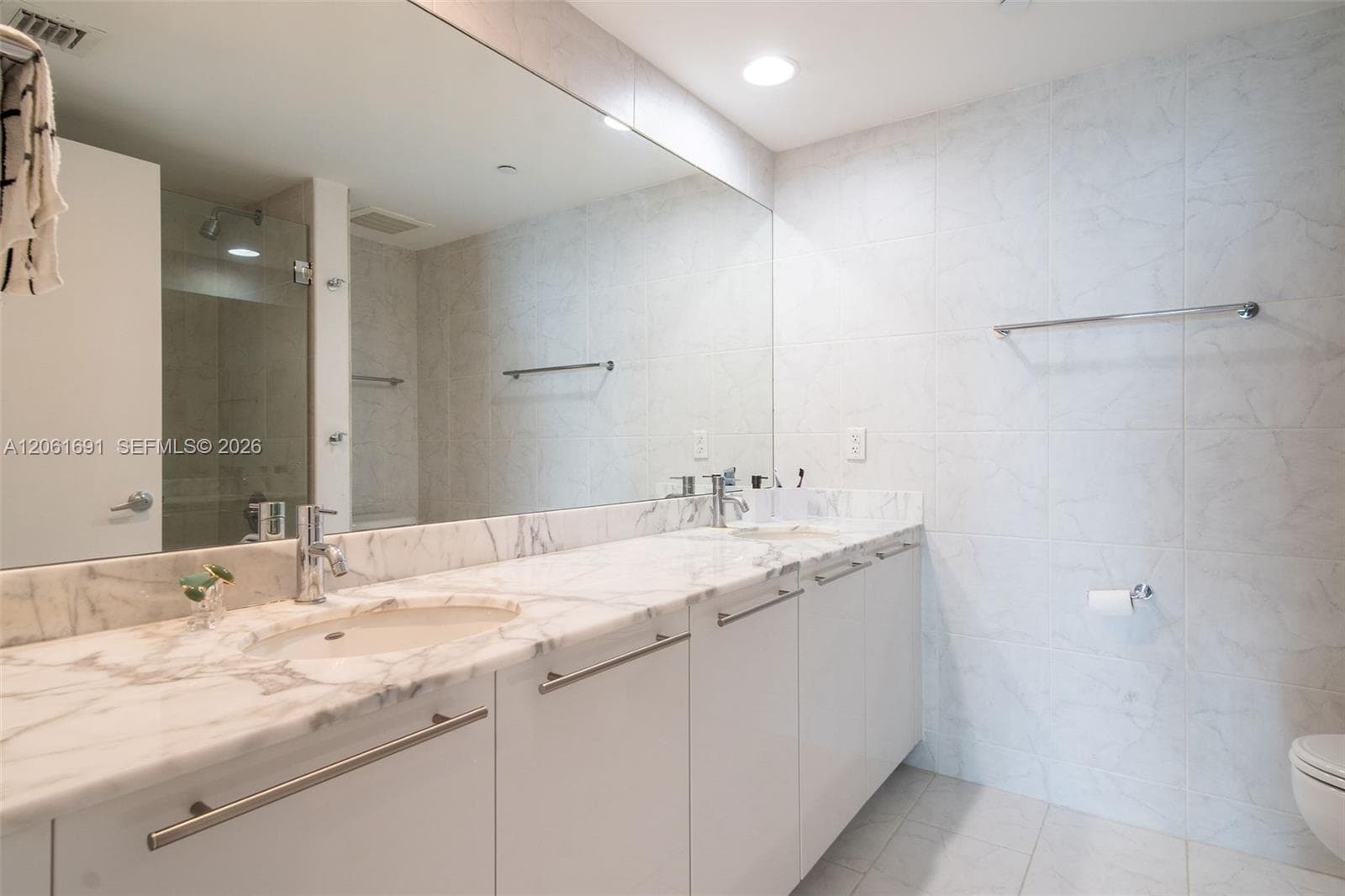 950 Brickell Bay Dr 1211 photo 14