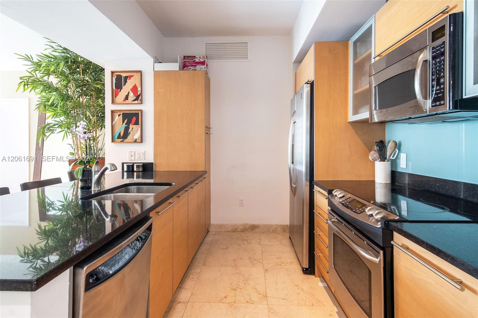 950 Brickell Bay Dr 1211 photo 4