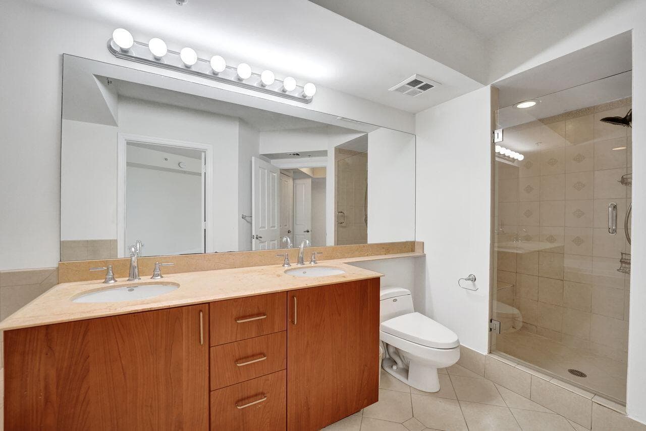 401 SW 4th Avenue 203 photo 18
