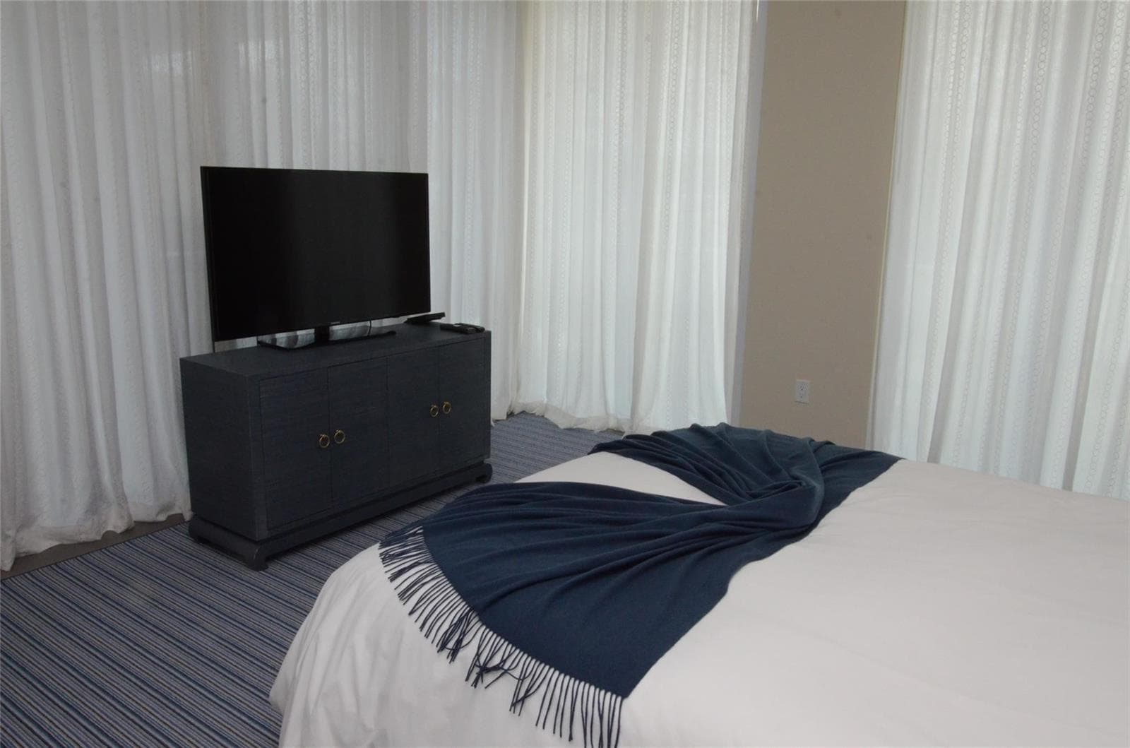 80 HENDRICKS Isle 302 photo 19