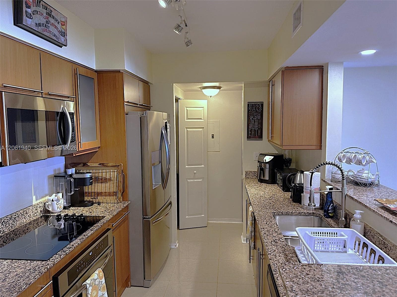 2080 S Ocean Drive 1606 photo 4