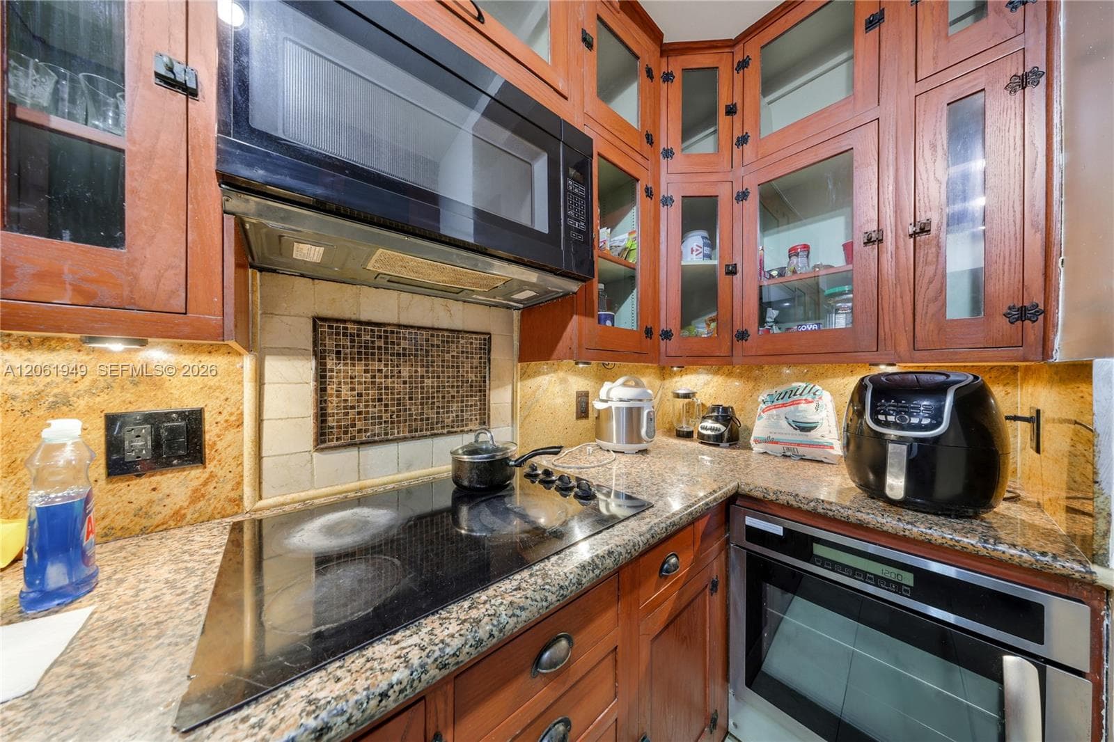 1289 Marseille Dr 45 photo 2