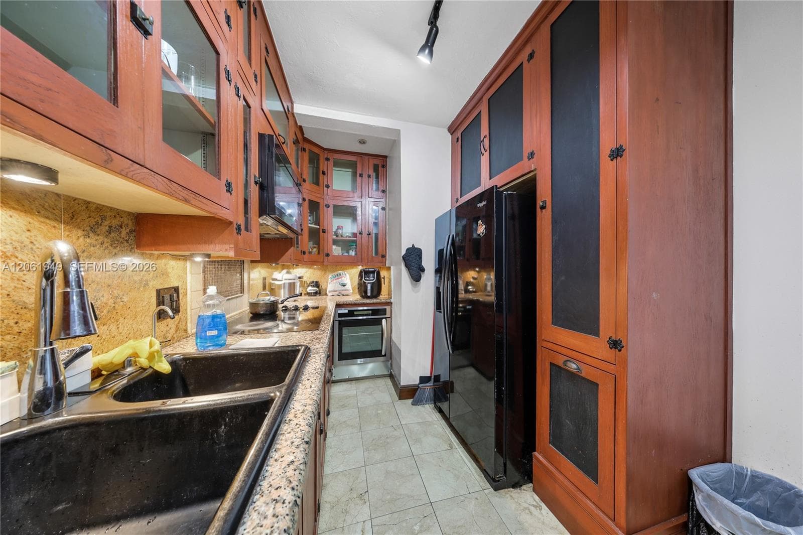 1289 Marseille Dr 45 photo 3