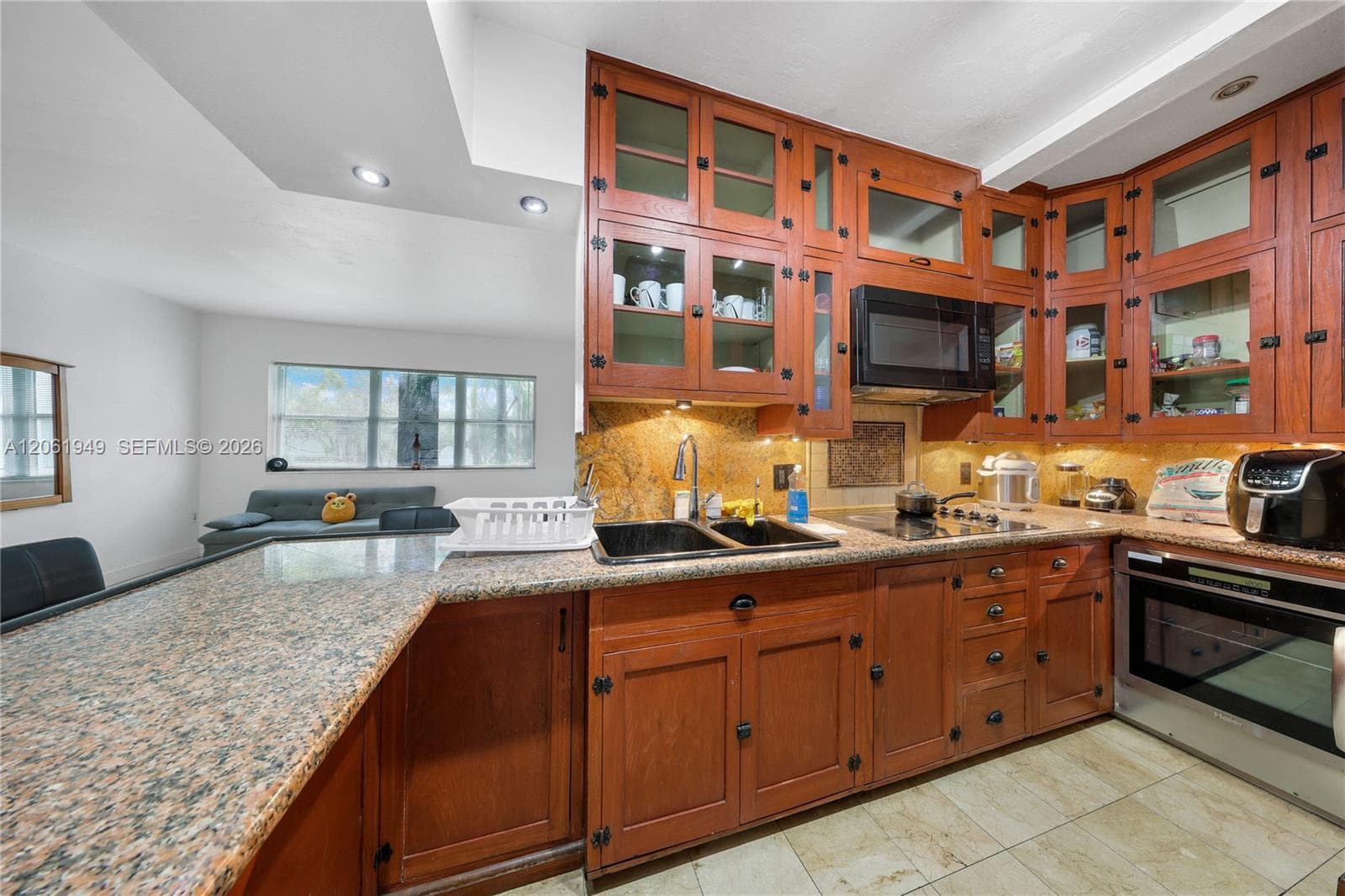 1289 Marseille Dr 45 photo 1