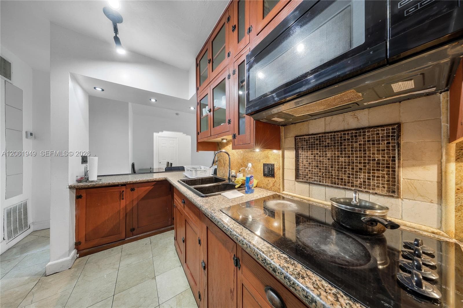 1289 Marseille Dr 45 photo 4
