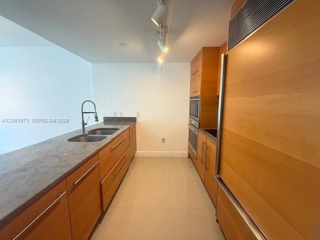 475 Brickell Ave 2411 photo 4
