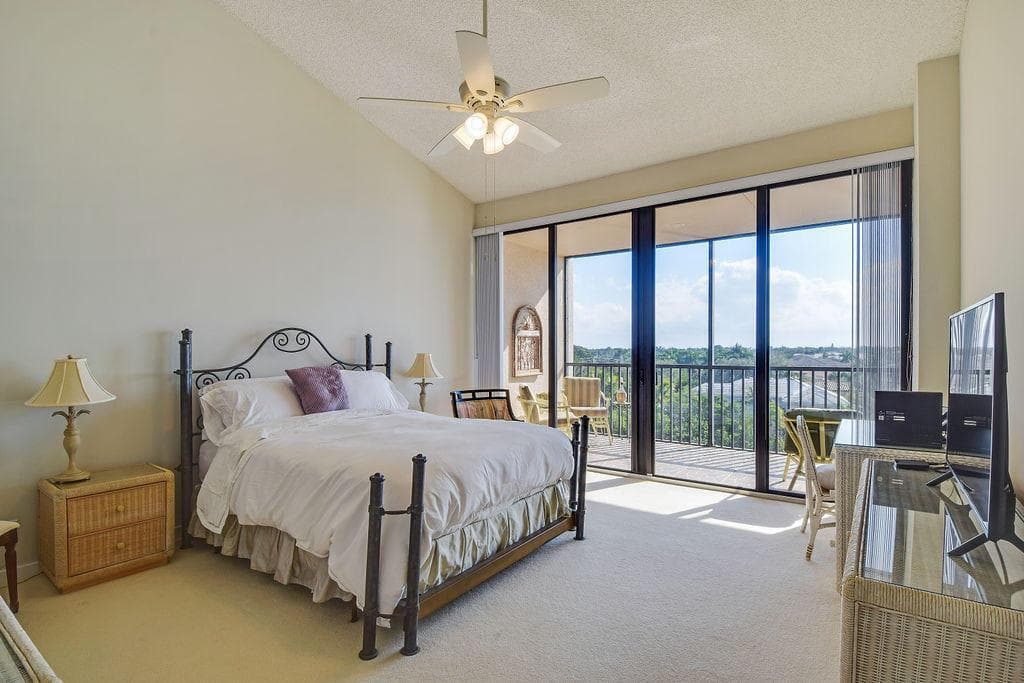 11370 Twelve Oaks Way 614 photo 9
