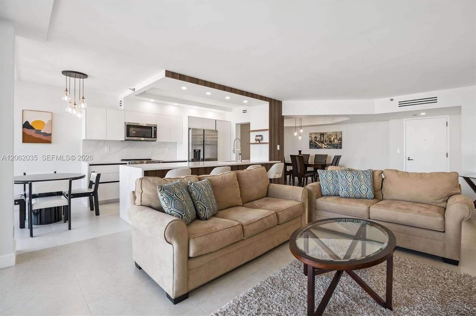 19707 Turnberry Way 12L photo 4