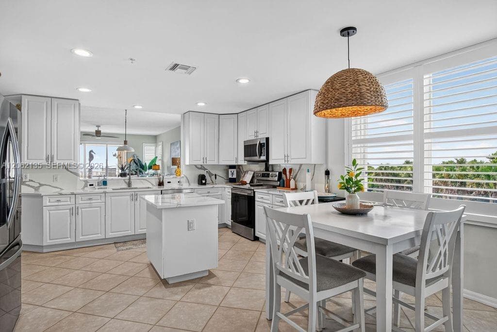 1024 Windward Dr 3206 photo 9
