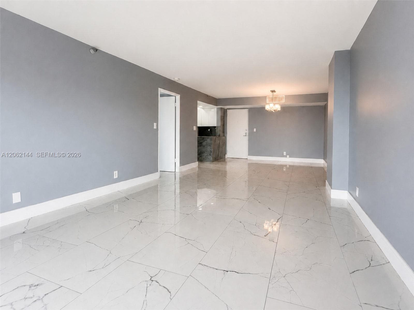 290 174th St 1005 photo 4