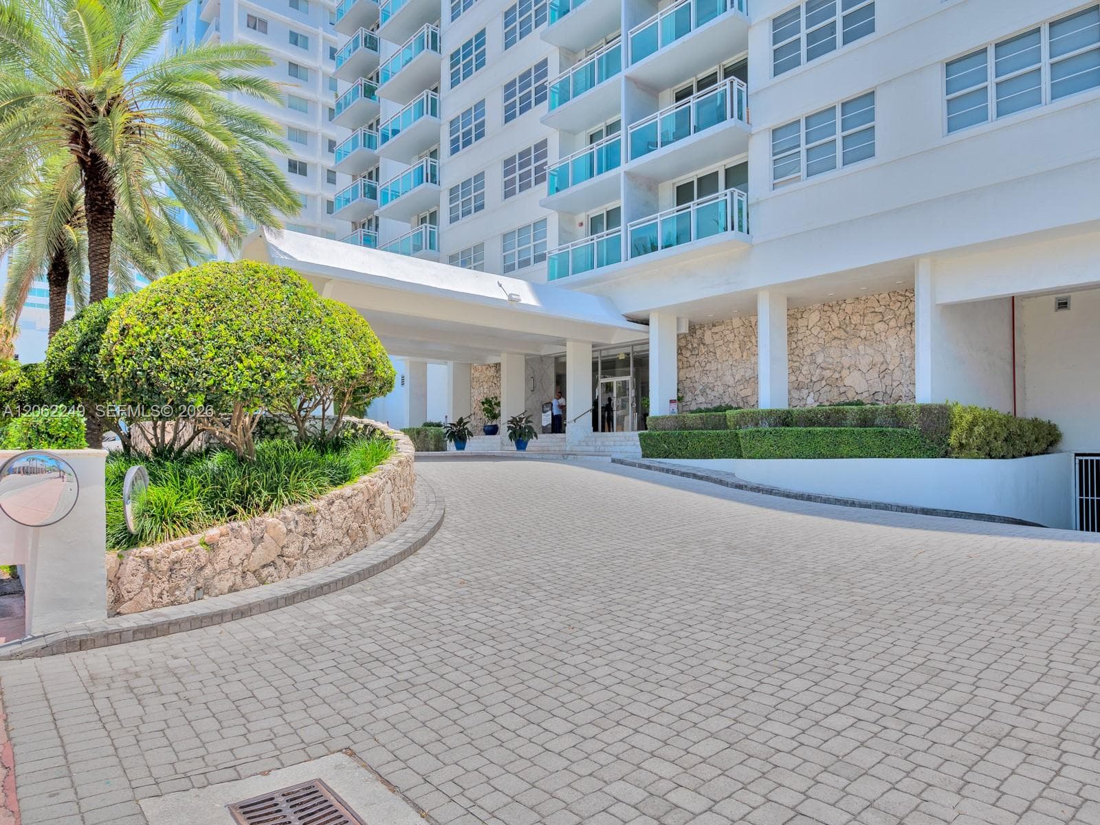 6917 Collins Ave 815 photo 3