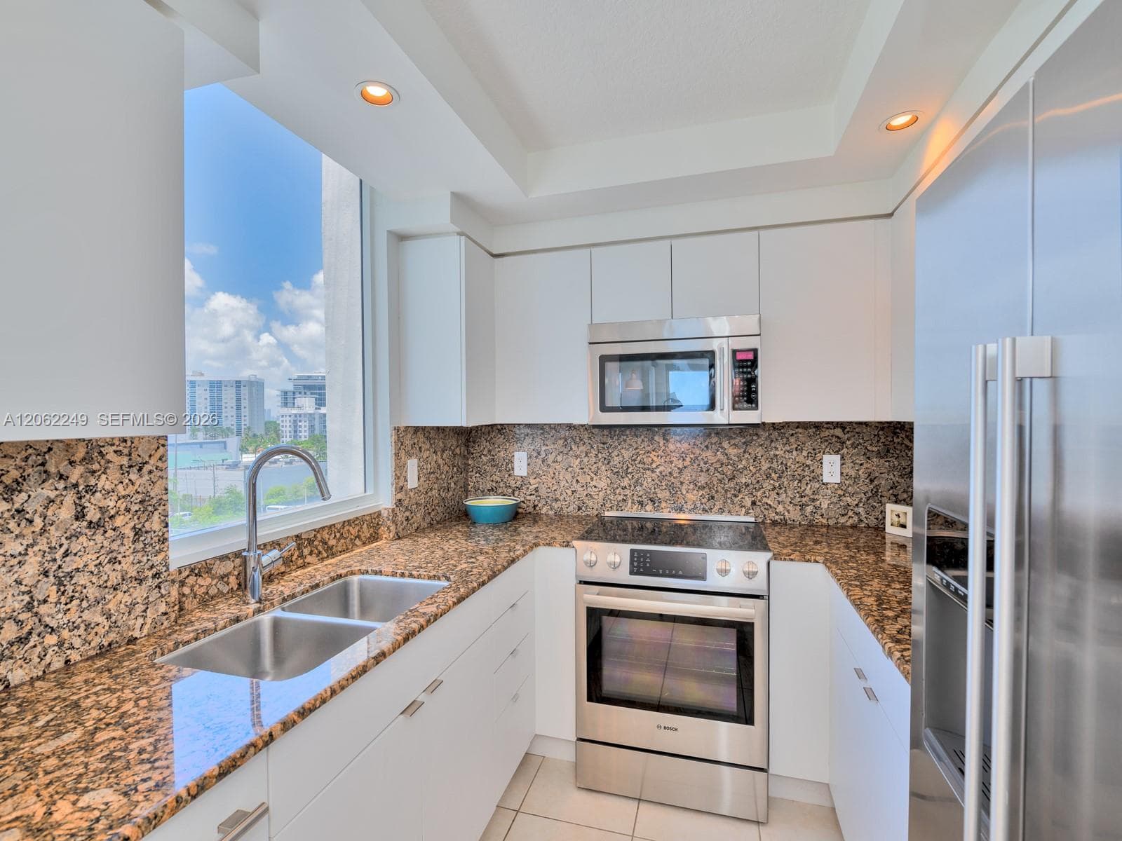 6917 Collins Ave 815 photo 10