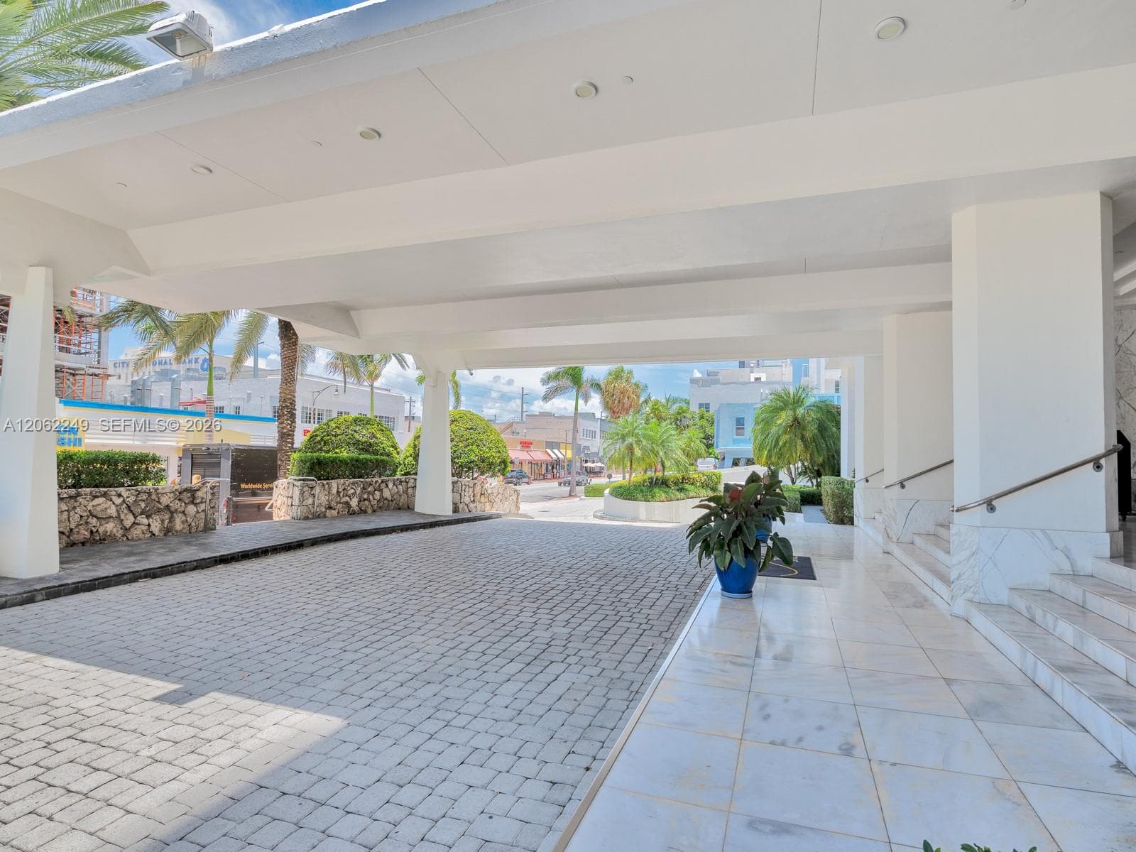 6917 Collins Ave 815 photo 4