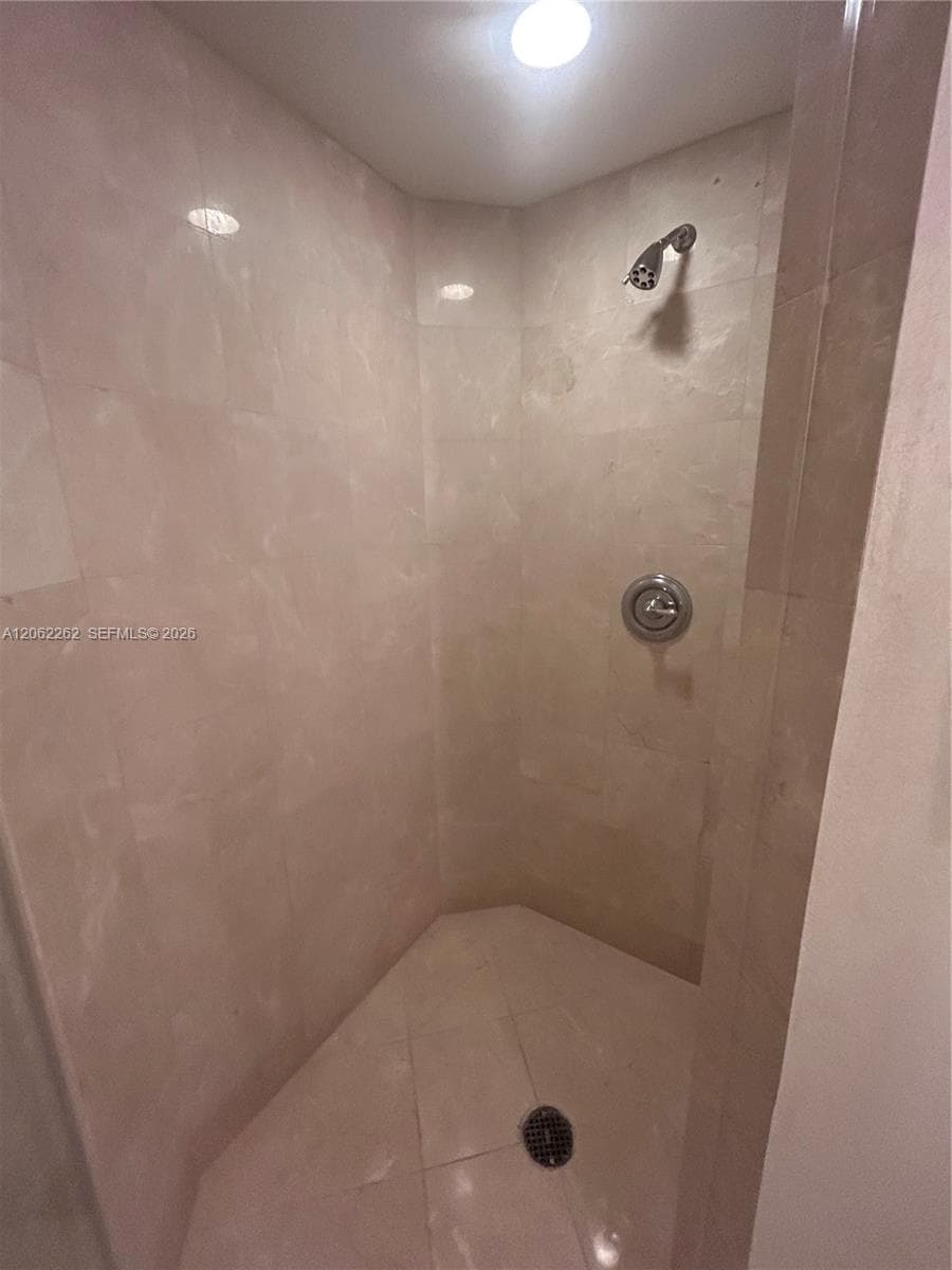 18001 Collins Ave 2206 photo 13