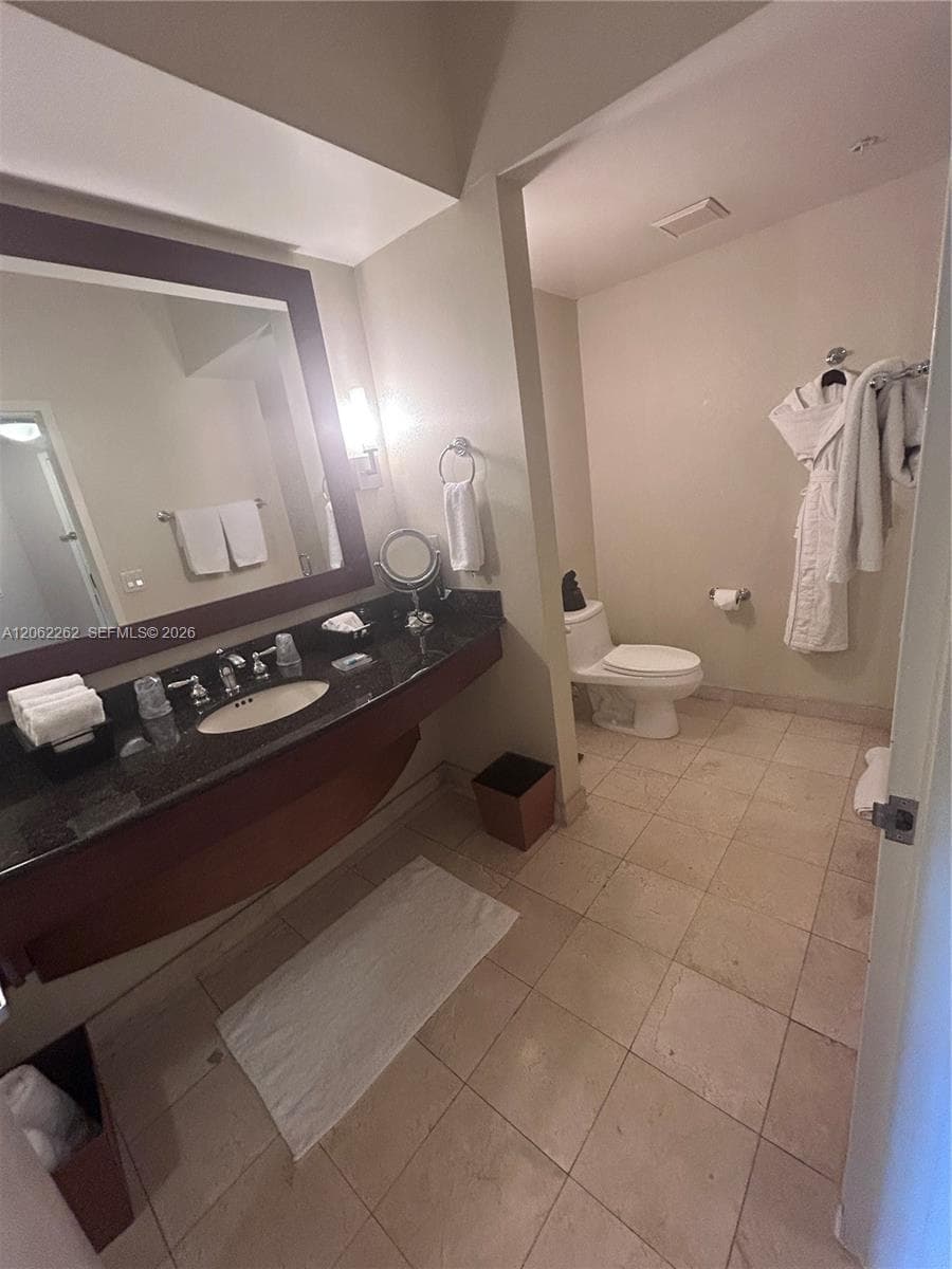 18001 Collins Ave 2206 photo 12