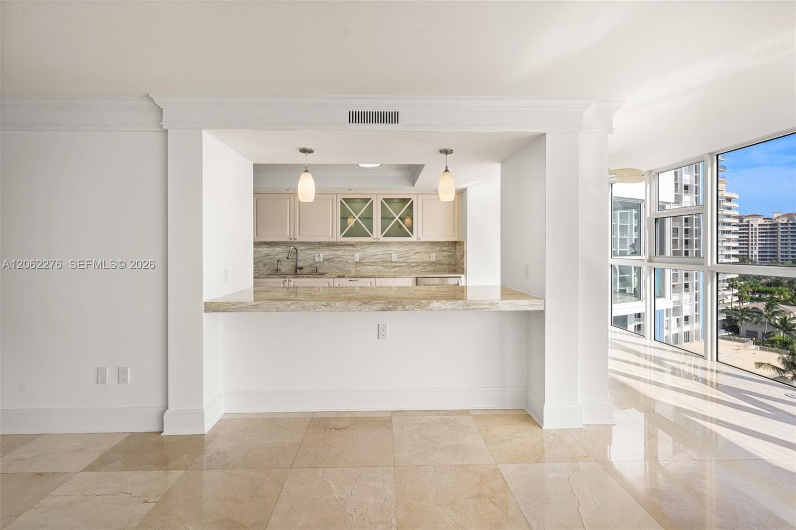 600 Grapetree Dr 11DN photo 6