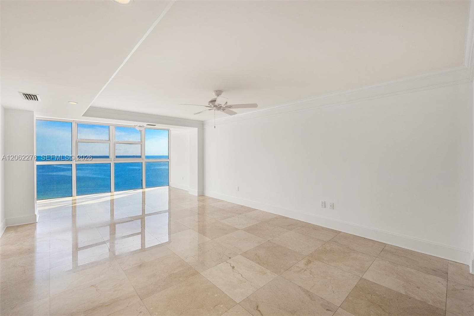 600 Grapetree Dr 11DN photo 17