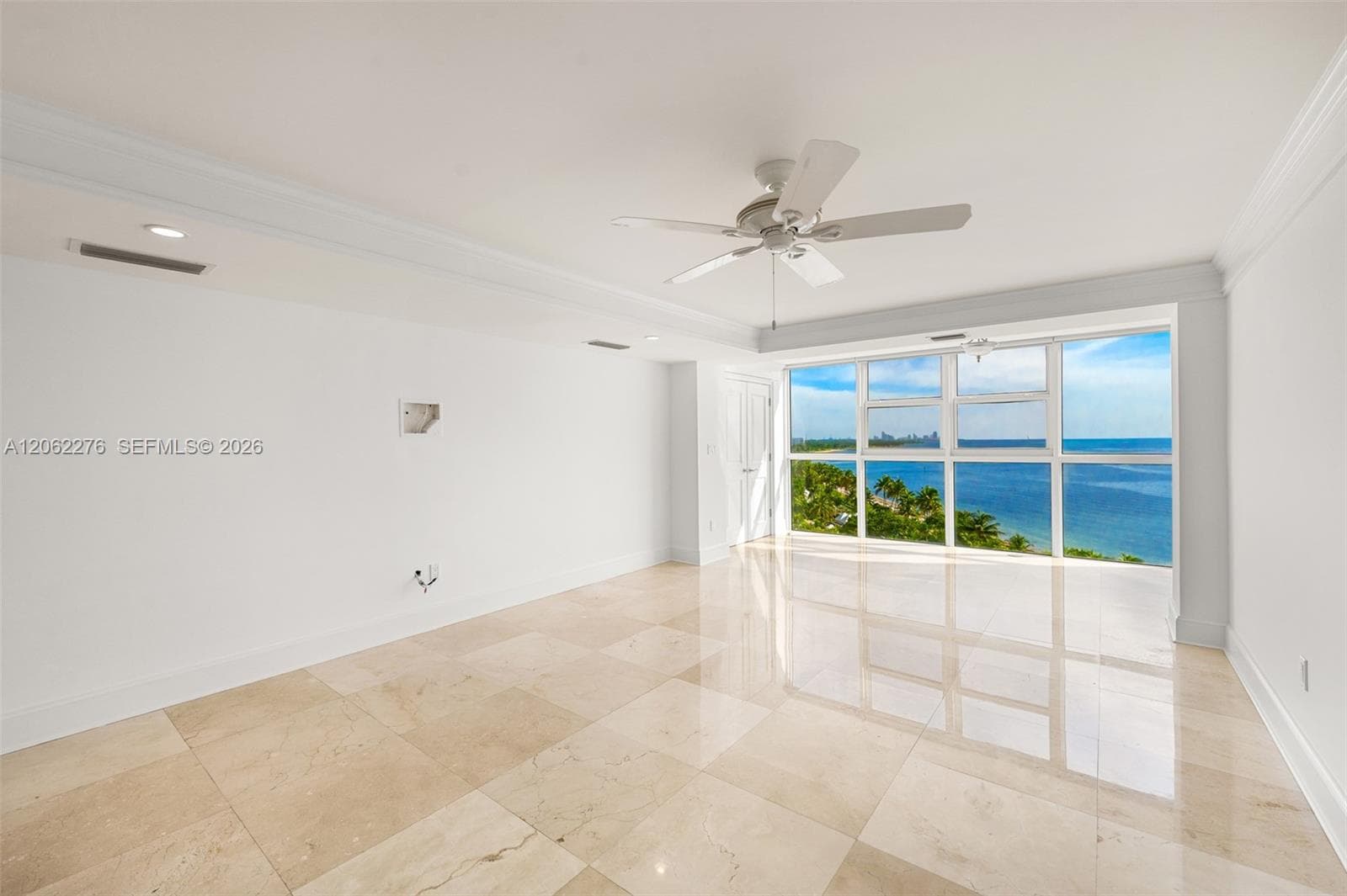 600 Grapetree Dr 11DN photo 18