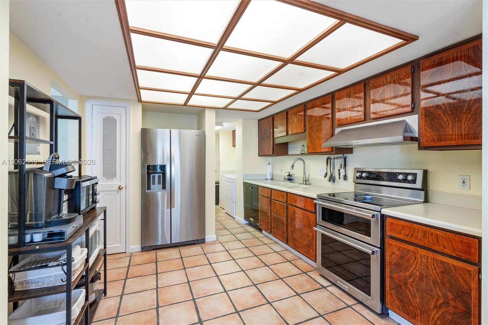 2200 S Ocean Ln 708 photo 17
