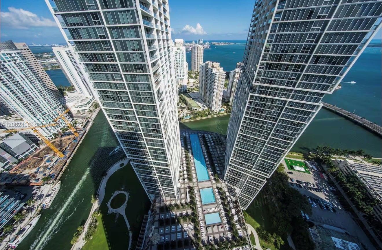 485 Brickell Ave 4711 photo 2