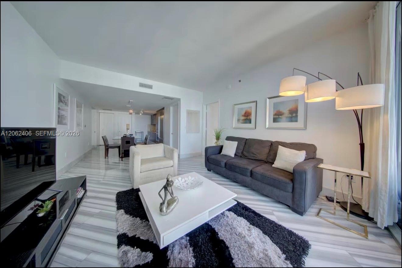485 Brickell Ave 4711 photo 6