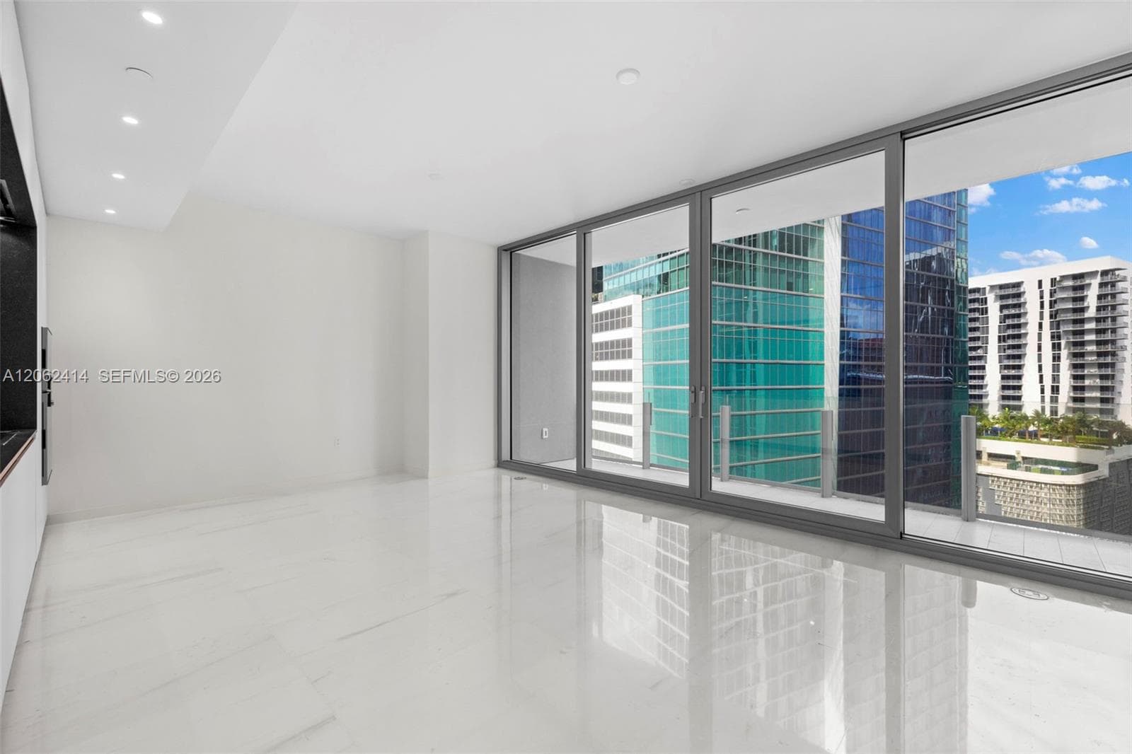 300 Biscayne Blvd Way 1708 photo 4