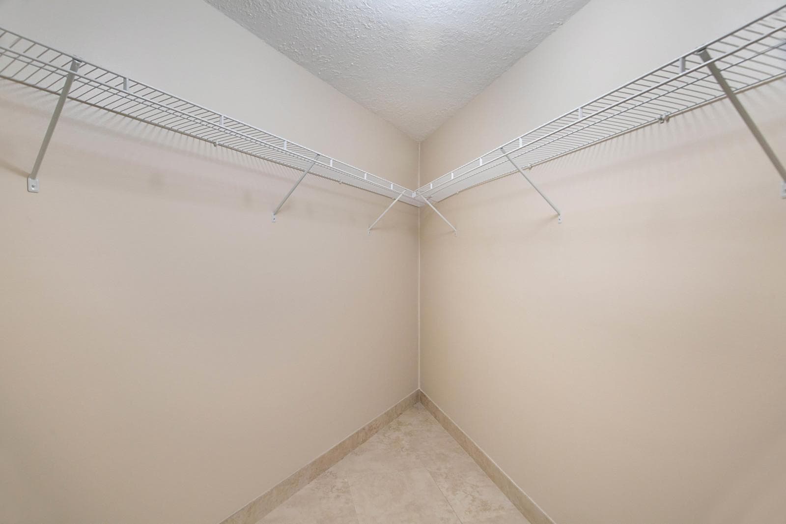 800 Jeffery Street 409 photo 20