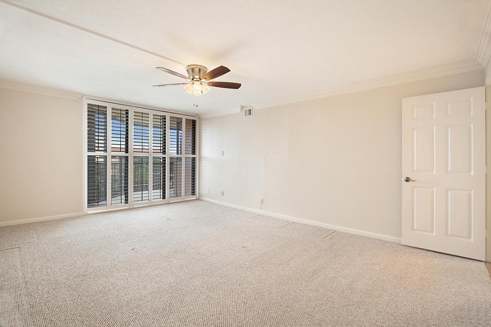 800 Jeffery Street 409 photo 18