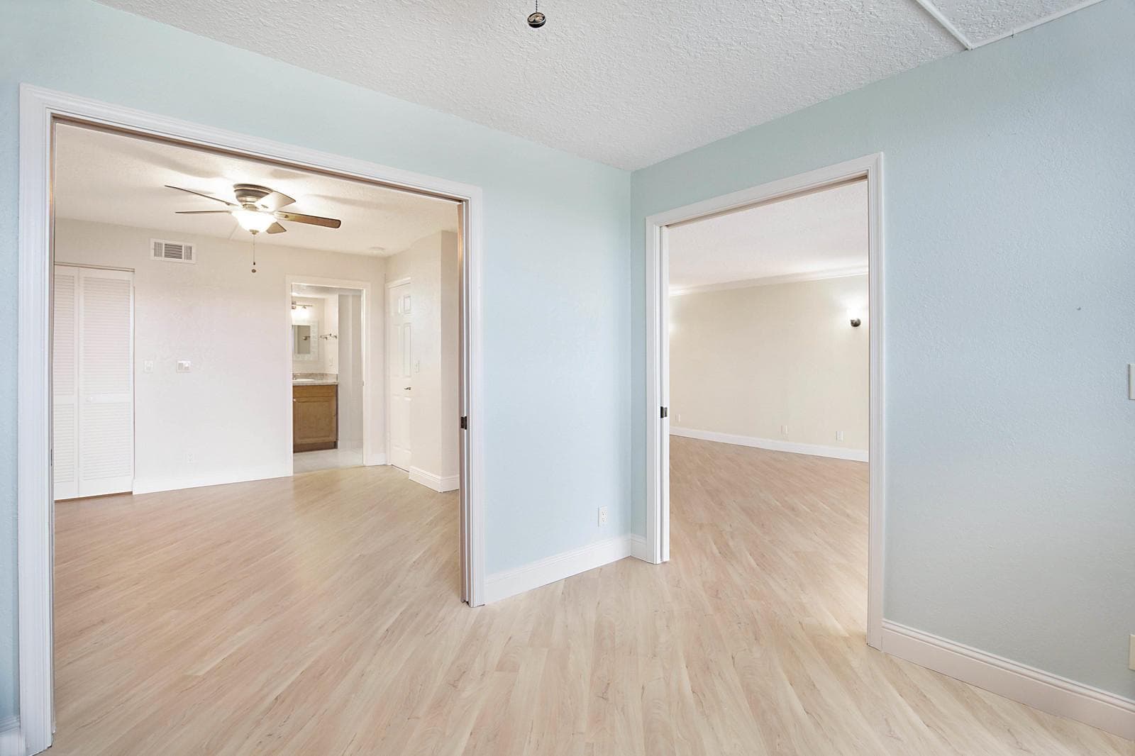 800 Jeffery Street 409 photo 15