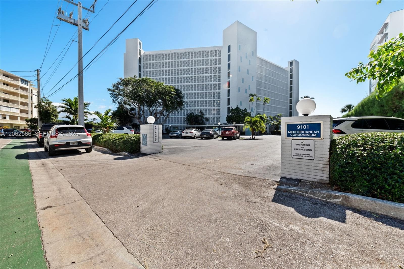 9101 E Bay Harbor Dr 204 photo 2