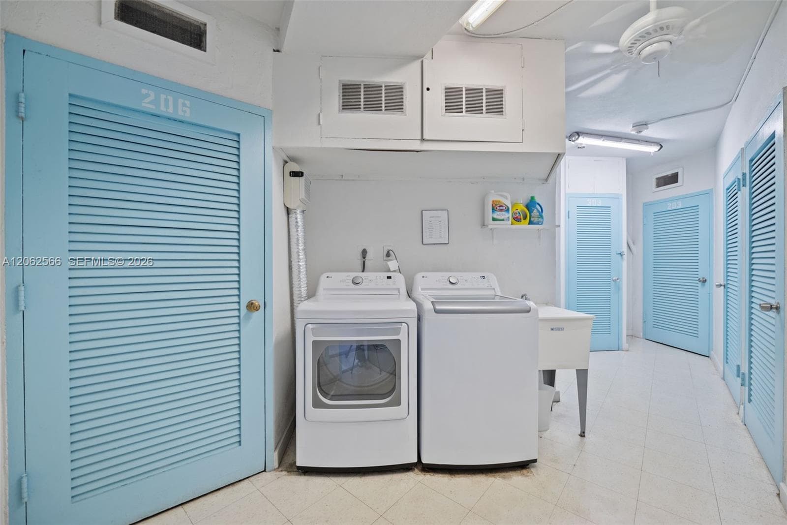 9101 E Bay Harbor Dr 204 photo 18