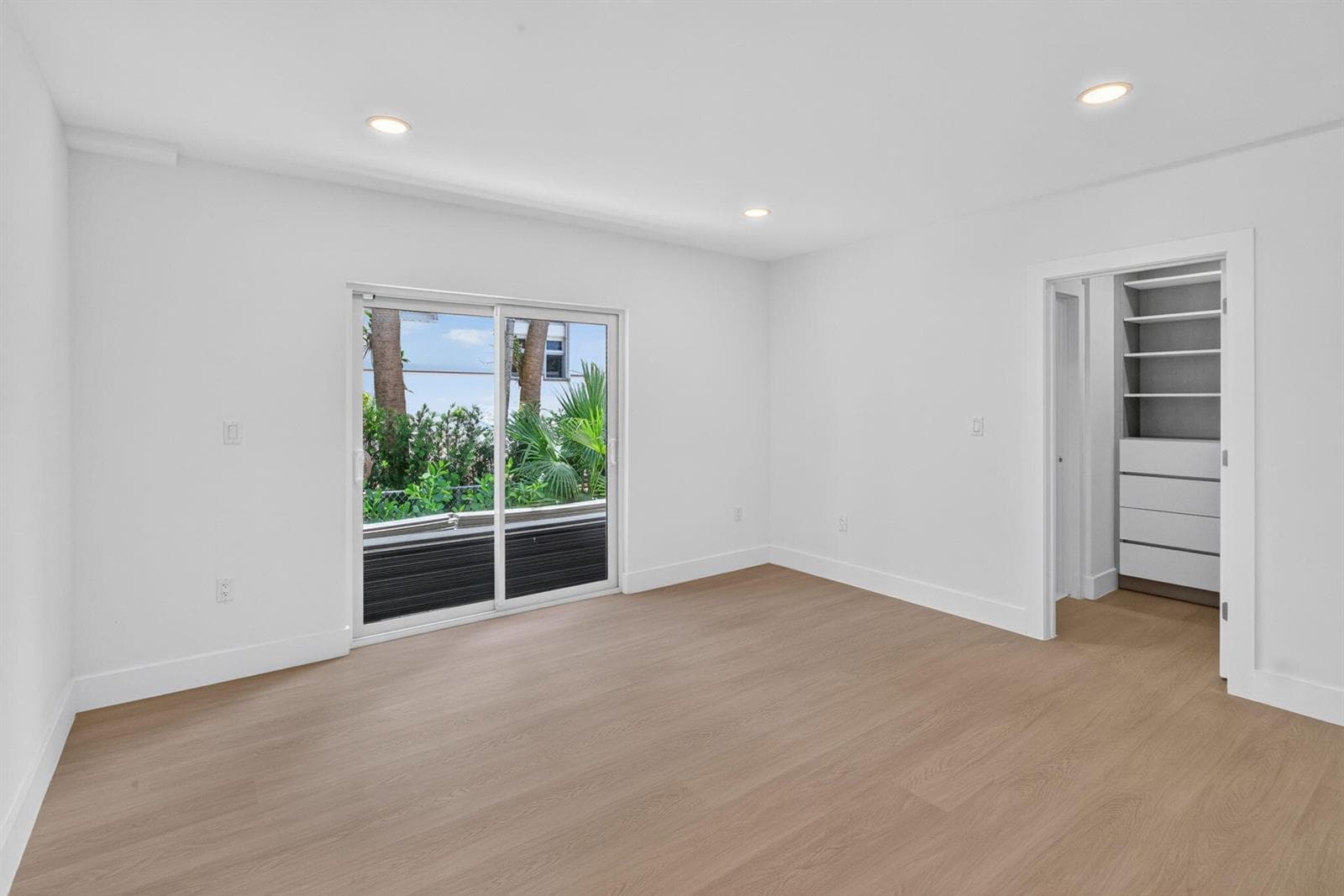 631 N Mashta Drive photo 23