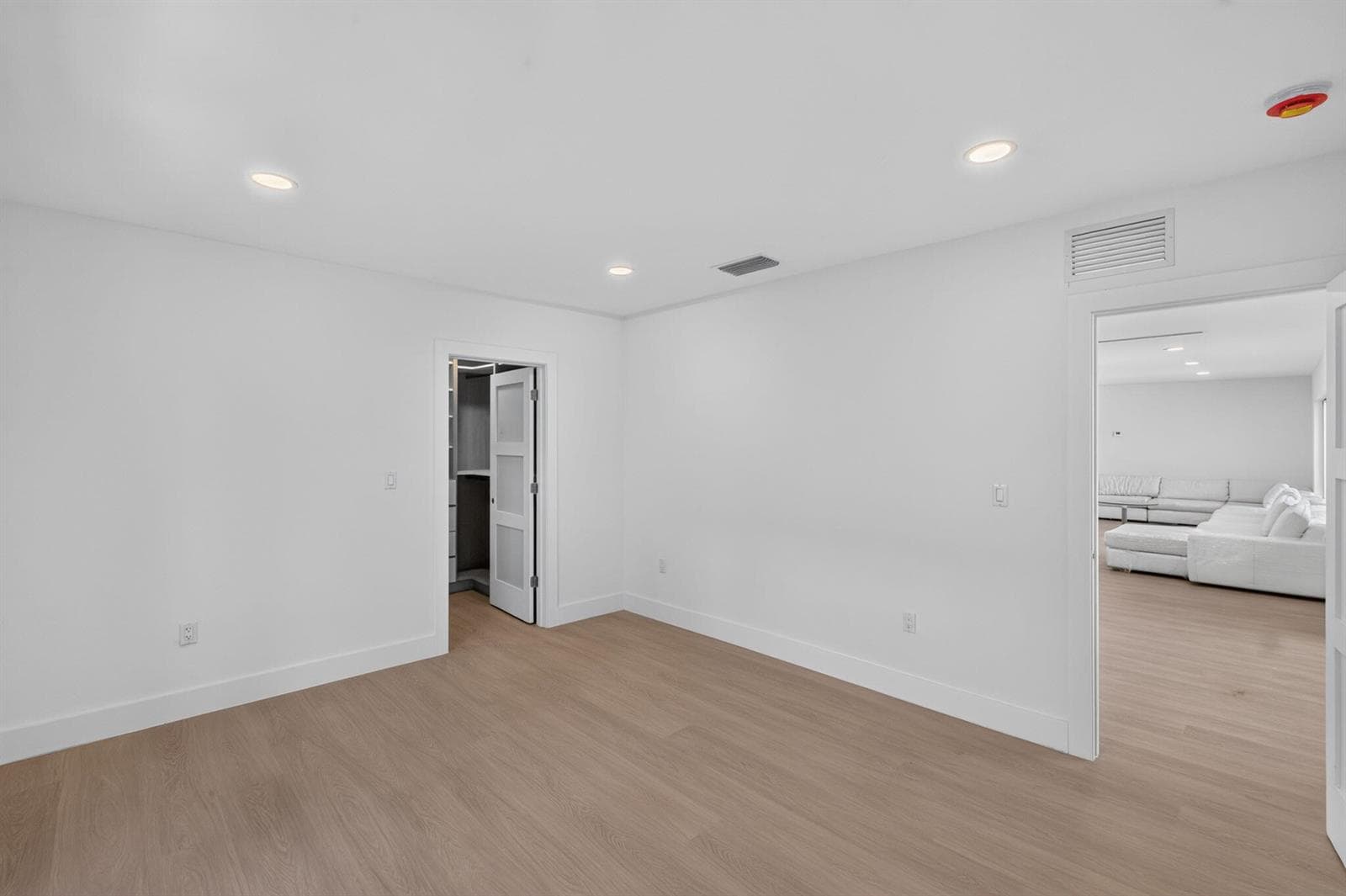 631 N Mashta Drive photo 24