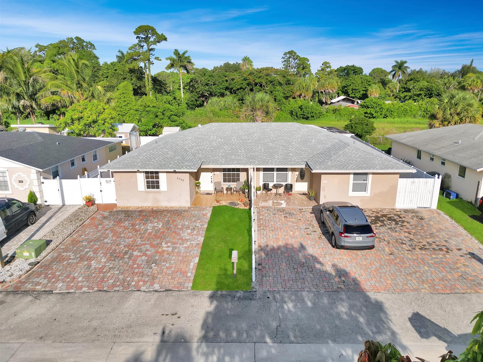 5365 Cannon Way photo 1