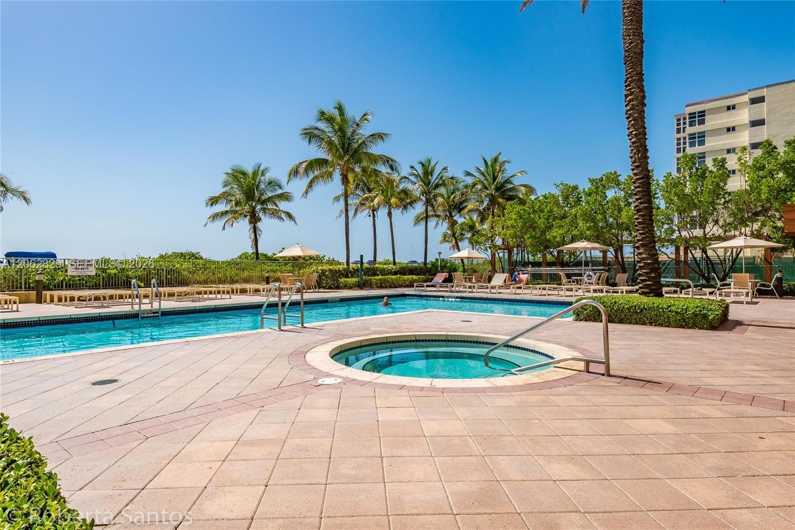 2080 S Ocean Dr 804 photo 8