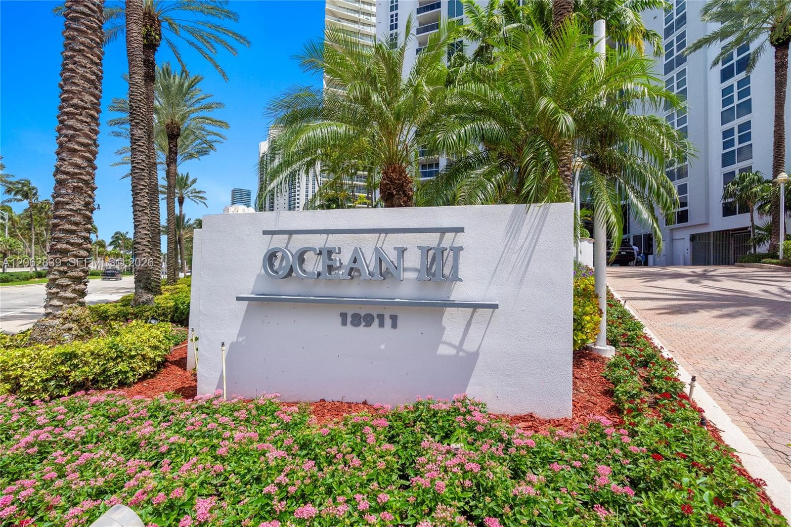 18911 Collins Ave 2103 photo 2