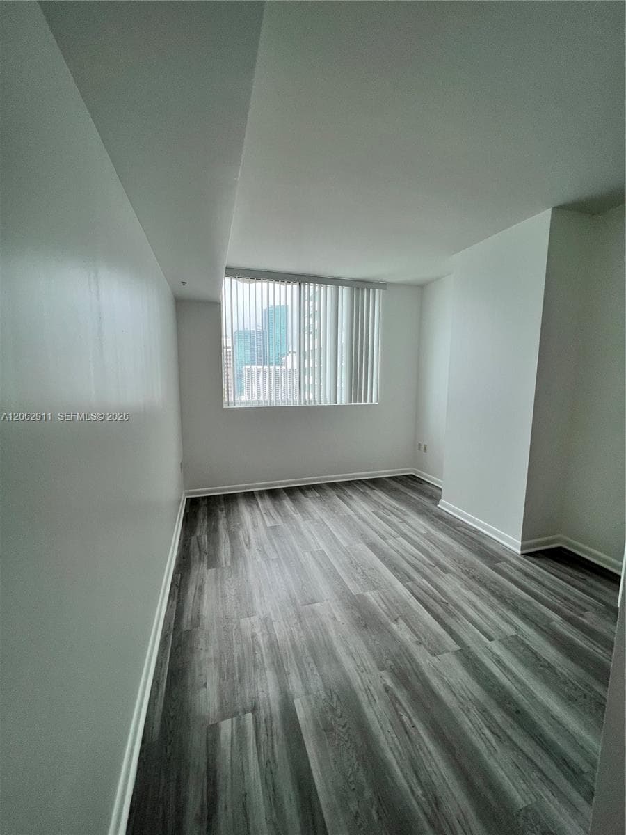 244 Biscayne Blvd 2609 photo 16