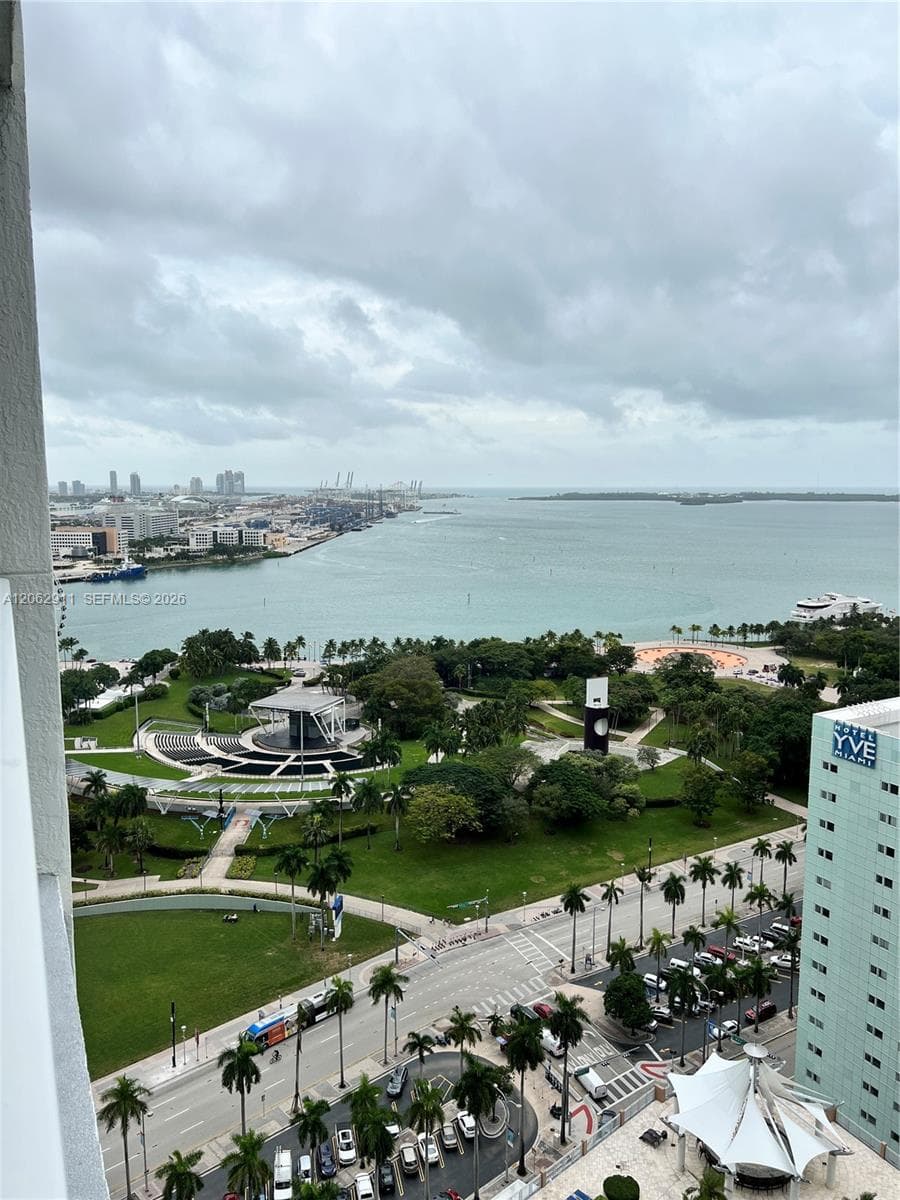 244 Biscayne Blvd 2609 photo 20