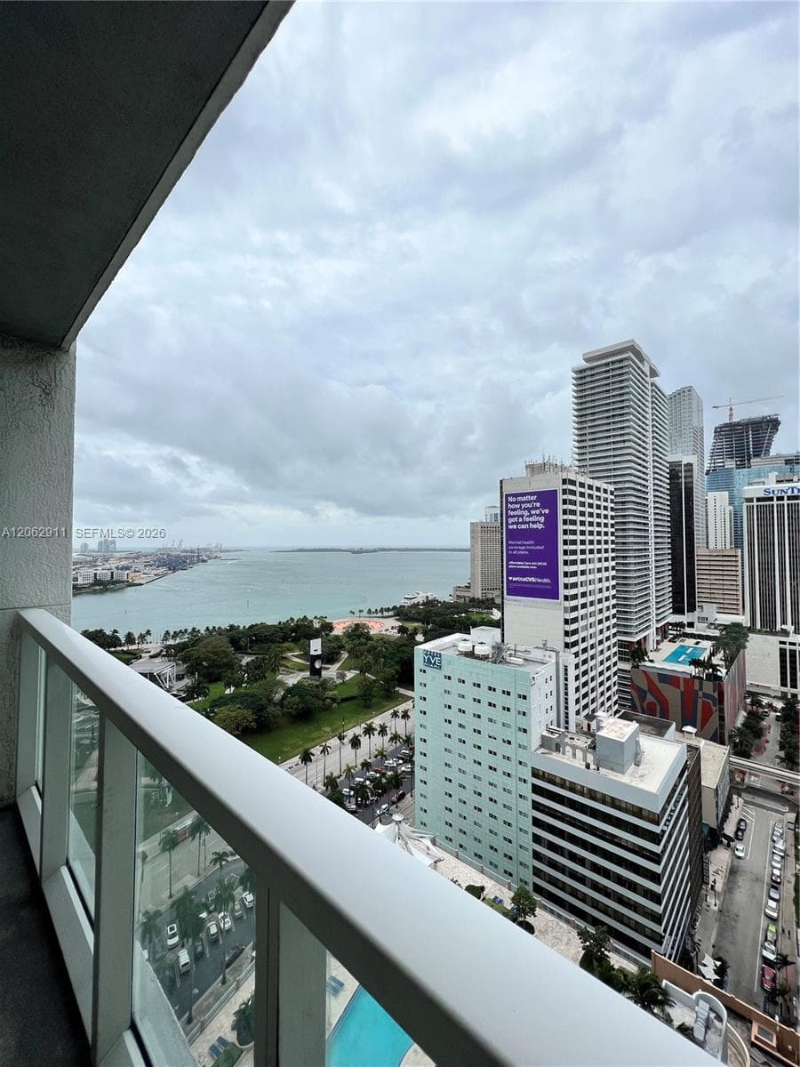 244 Biscayne Blvd 2609 photo 9