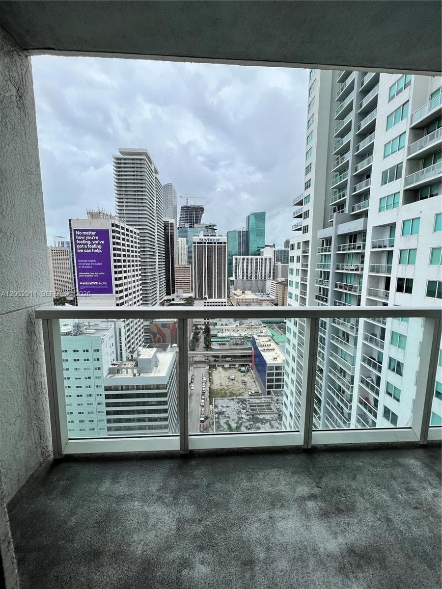 244 Biscayne Blvd 2609 photo 8