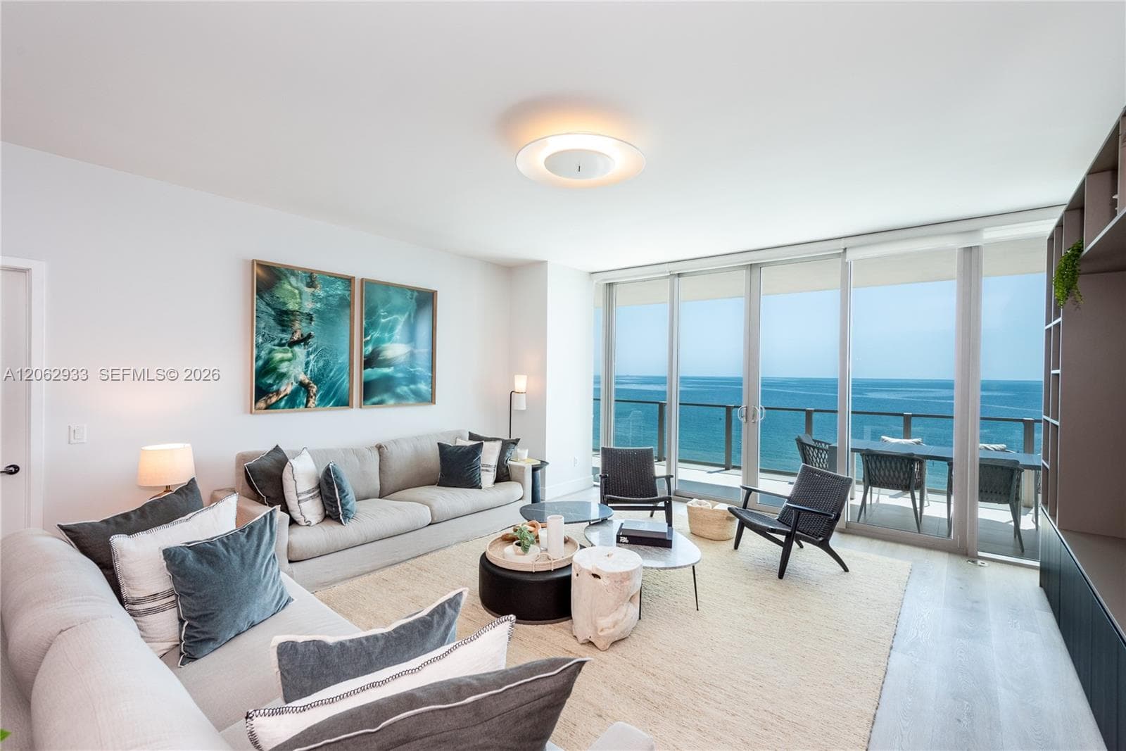 360 Ocean Dr 904S photo 2