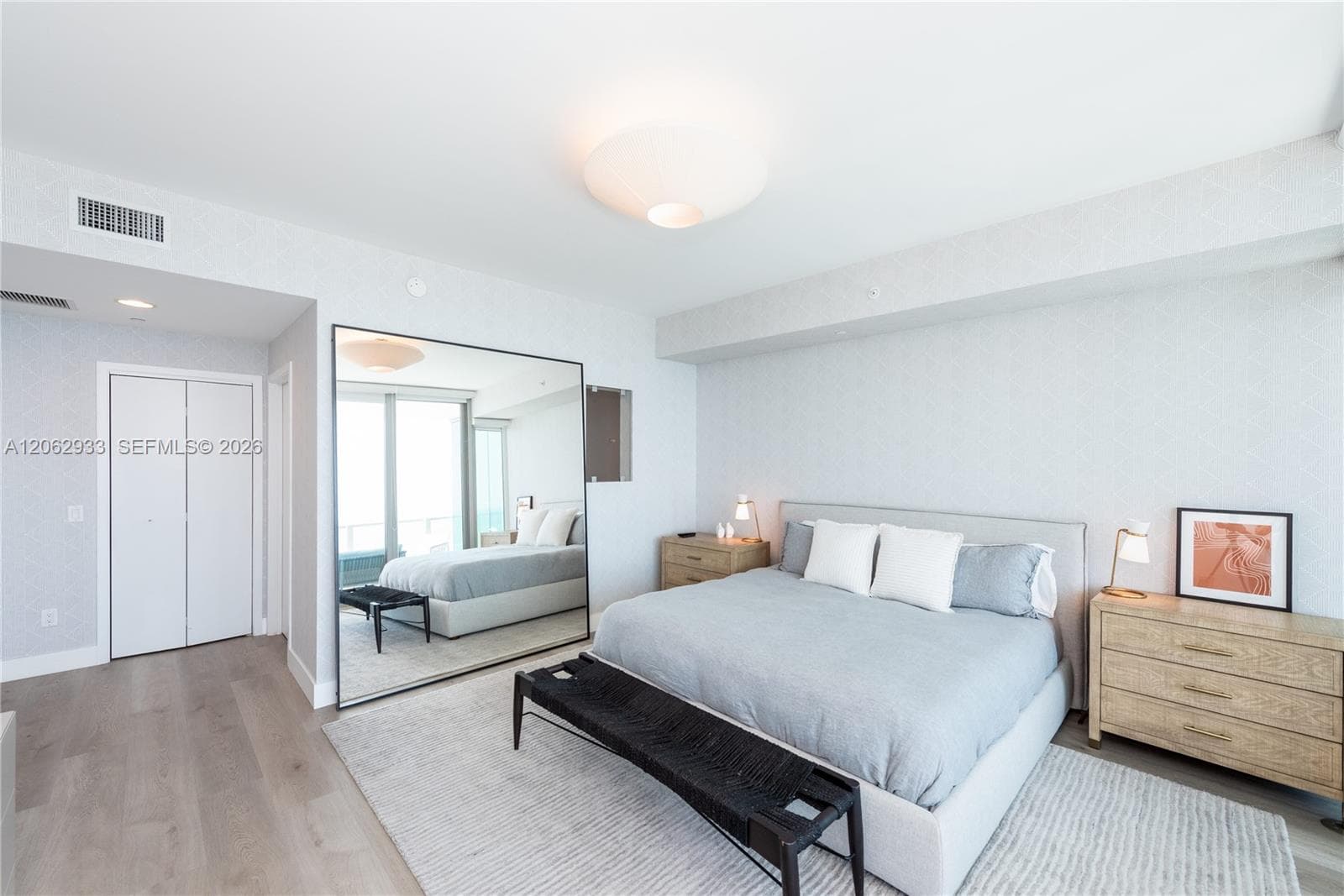 360 Ocean Dr 904S photo 12