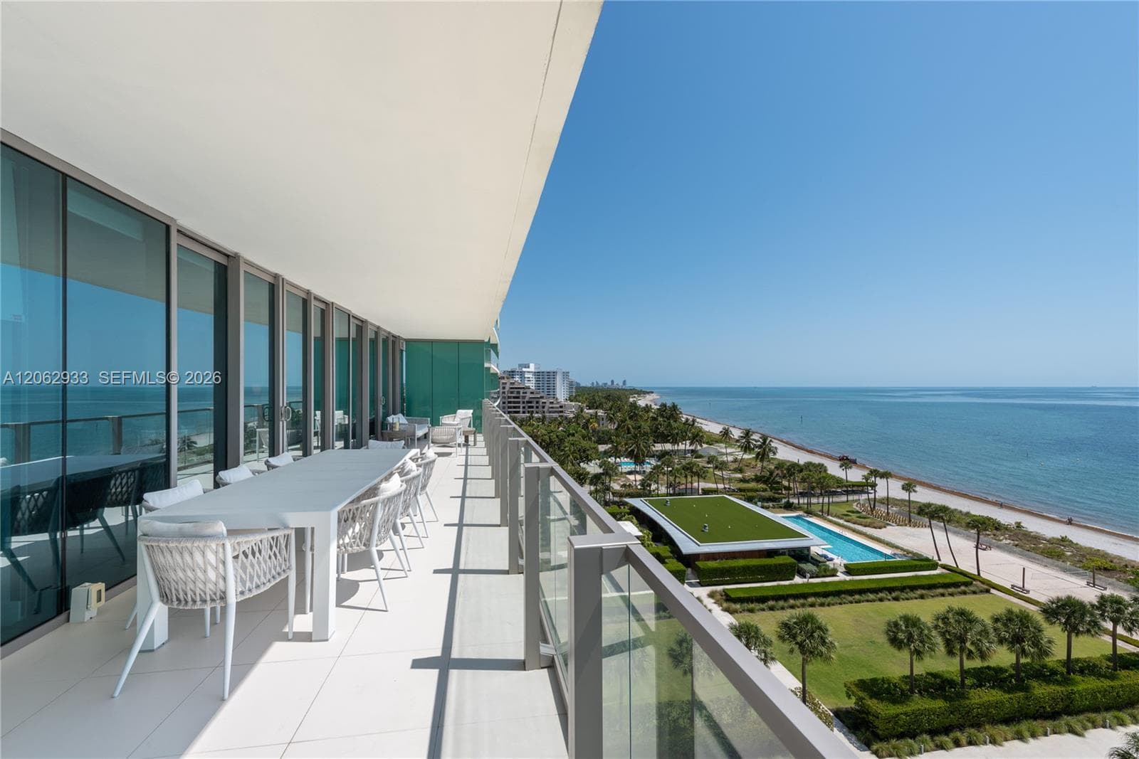 360 Ocean Dr 904S photo 3
