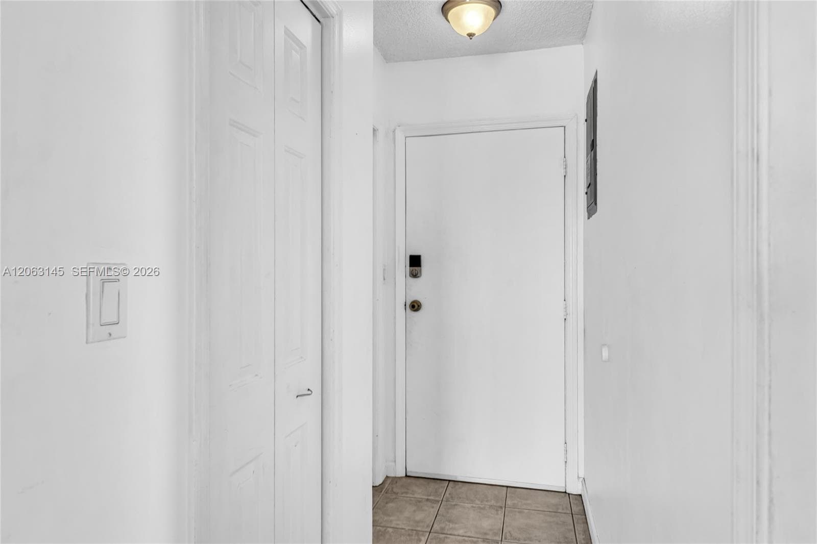 200 S Birch Rd 1015 photo 24