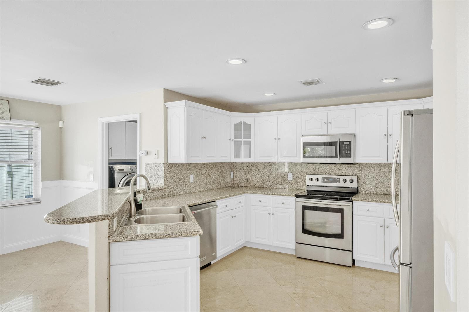5921 NW 59TH Avenue photo 8