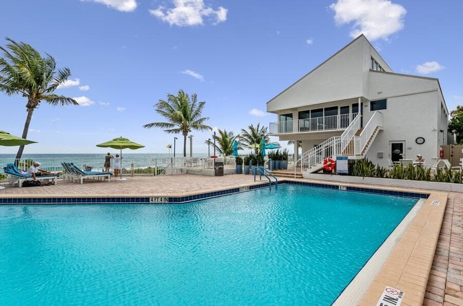 4600 S Ocean Boulevard 301 photo 9