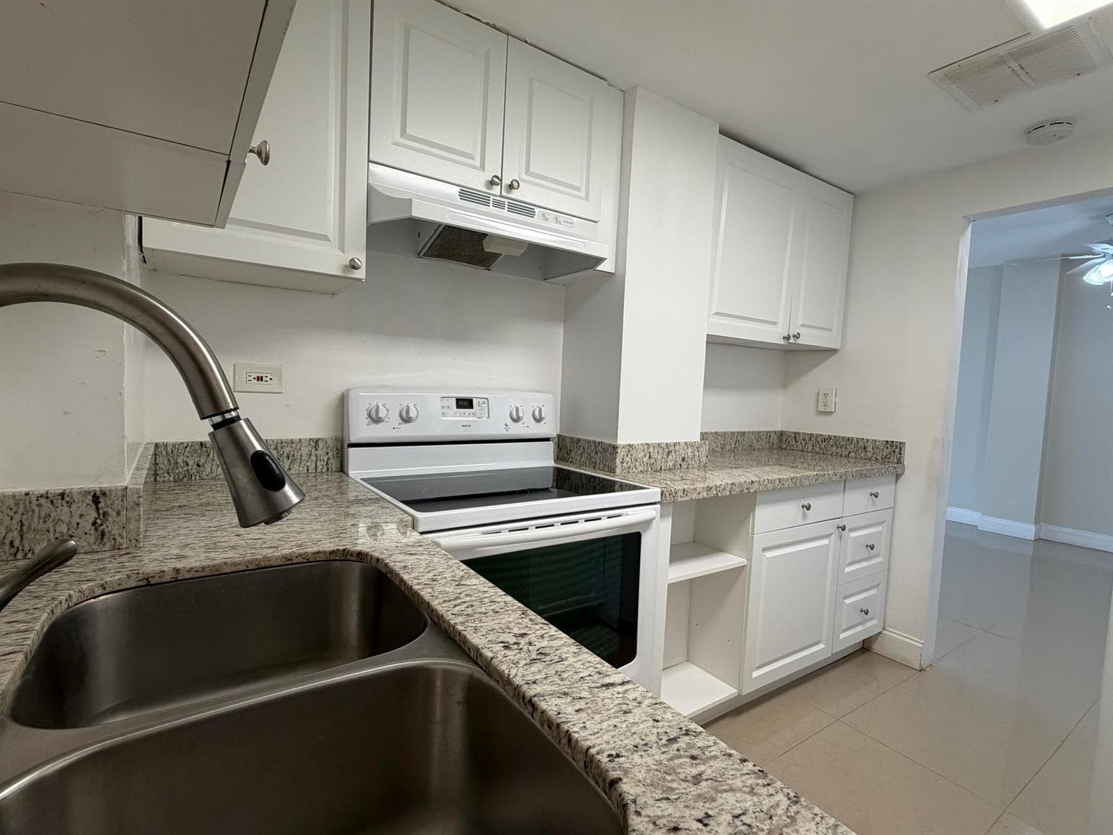 2800 N FLAGLER Drive 211 photo 10