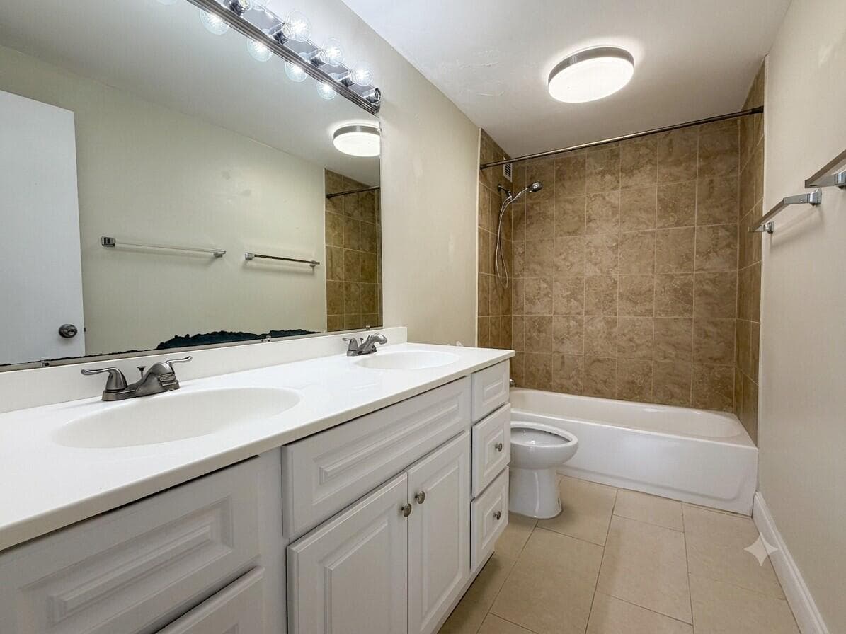 2800 N FLAGLER Drive 211 photo 18