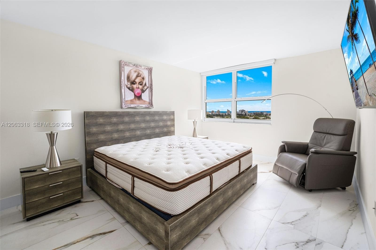 650 West Ave 1408 photo 15